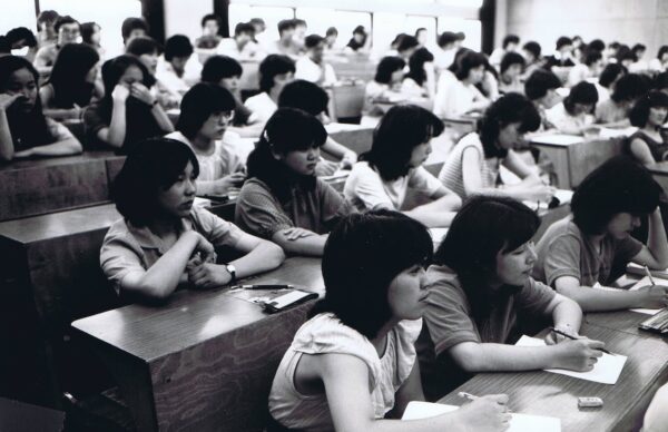 大学生の今と昔。「大学あるある」はここまで変わった！