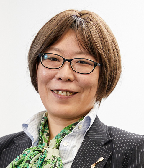 石田　瞳